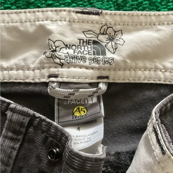 🍍 The North Face Womens A5 Series SZ  4 🍍Inseam 29” Corduroy Pants Khaki🍍 - Picture 4 of 7